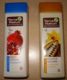 Személyes kedvenceim, a Terra Naturi testápolói: szenzációsan finom illatuk van, nagyon kiadósak, mégsem lesz olyan érzésed, mintha zsírban áznál tőlük. Télen-nyáron komfortérzet! :)